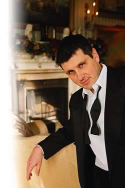 Oliver Sheen, Pianist, Vocalist and all round entertainer